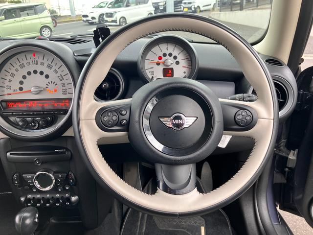 ＭＩＮＩ クーパー　クリスタル　特別仕様車専用デザイン１７インチＡＷ革シート（31枚目）