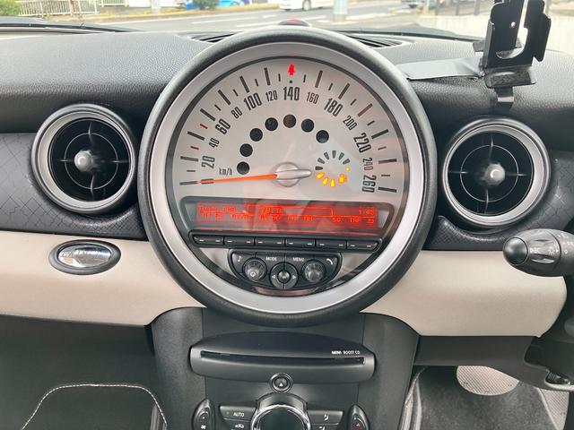 ＭＩＮＩ クーパー　クリスタル　特別仕様車専用デザイン１７インチＡＷ革シート（34枚目）