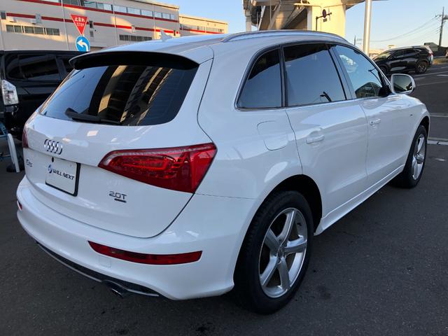 車両評価４．５点を基準に厳選された中古車が並ぶ大きな展示場も完備！１００台ほど展示されておりますのでご希望に沿った車が見つかりますよ！