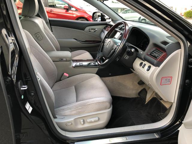 クラウン ロイヤルサルーン ナビパッケージ ナビBluetoothオーディオETCバックカメラプッシュスタート(17枚目)