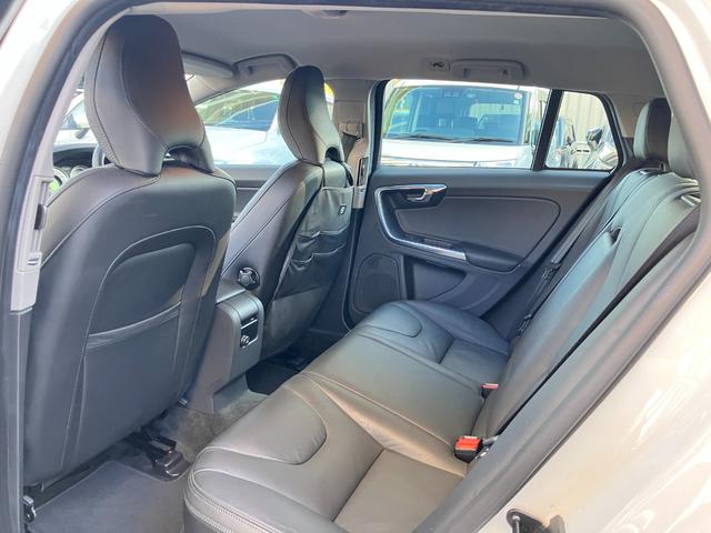 Ｖ６０ Ｔ４　レザー＆セーフティＰＫＧナビＢｌｕｅｔｏｏｔｈオーディオＢカメラＥＴＣ（33枚目）