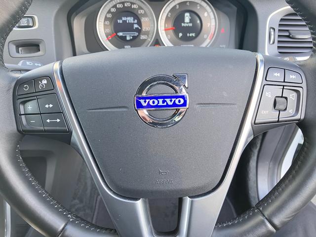 Ｖ６０ Ｔ４　レザー＆セーフティＰＫＧナビＢｌｕｅｔｏｏｔｈオーディオＢカメラＥＴＣ（37枚目）