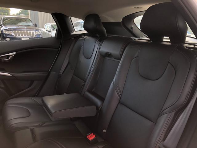 Ｖ４０ Ｄ４　黒革ＨＤＤナビＢｌｕｅｔｏｏｔｈオーディオＥＴＣシートヒーターパドルシフト（27枚目）