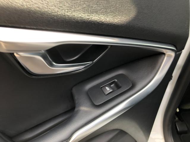 Ｖ４０ Ｄ４　黒革ＨＤＤナビＢｌｕｅｔｏｏｔｈオーディオＥＴＣシートヒーターパドルシフト（30枚目）