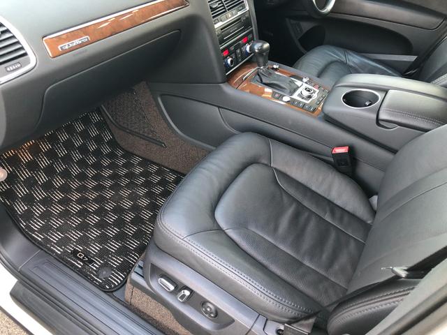 Ｑ７ ３．０ＴＦＳＩクワトロ　ＥＴＣ純正ＡＷナビＢカメＴＶＢＴ黒革シートヒーター（23枚目）