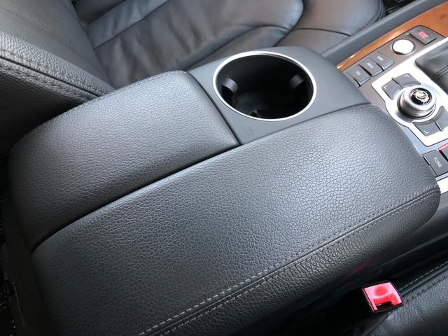 Ｑ７ ３．０ＴＦＳＩクワトロ　ＥＴＣ純正ＡＷナビＢカメＴＶＢＴ黒革シートヒーター（39枚目）