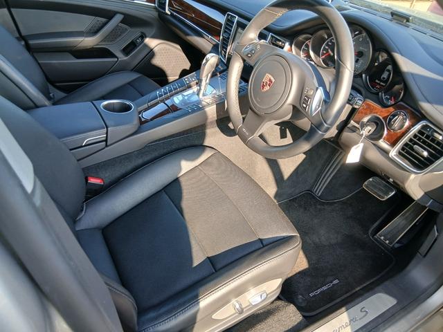 パナメーラ S ハイブリッド スポーツクロノPKGサンルーフ純正AWナビ黒革ベンチレーション(6枚目)