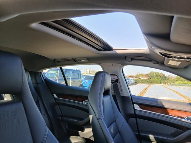 パナメーラ S ハイブリッド スポーツクロノPKGサンルーフ純正AWナビ黒革ベンチレーション(14枚目)