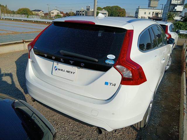 車両評価４．５点を基準に厳選された中古車が並ぶ大きな展示場も完備！１００台ほど展示されておりますのでご希望に沿った車が見つかりますよ！