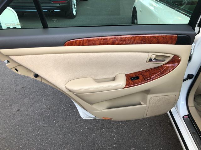 クラウン R-EX iFourQ-Pプレミアム50th 特別仕様車ナビバックカメラETCクルコン電動リアシェード(29枚目)