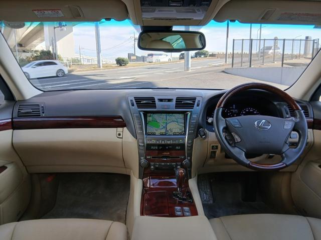 ＬＳ ＬＳ４６０　バージョンＳ　ナビＥＴＣバックカメラＴＶベージュ革パワートランク（13枚目）