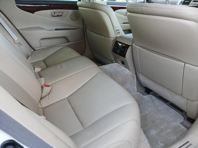 ＬＳ ＬＳ４６０　バージョンＳ　ナビＥＴＣバックカメラＴＶベージュ革パワートランク（21枚目）