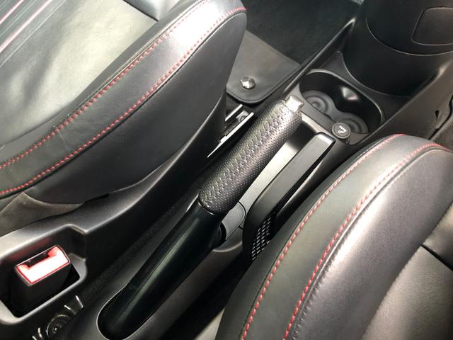 アバルト５９５ ツーリズモ　Ｒ７．１０タイベル交換済ＥＴＣパドル純正１７ＡＷ黒革（35枚目）