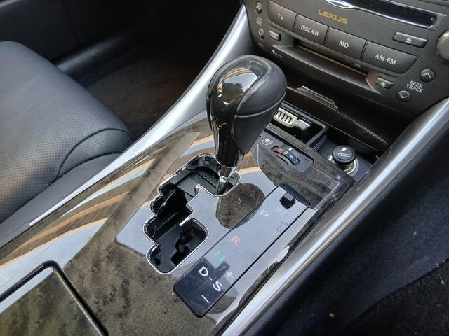 ＩＳ ＩＳ２５０　バージョンＬ　サンルーフナビＢカメ黒革ベンチレーション（14枚目）