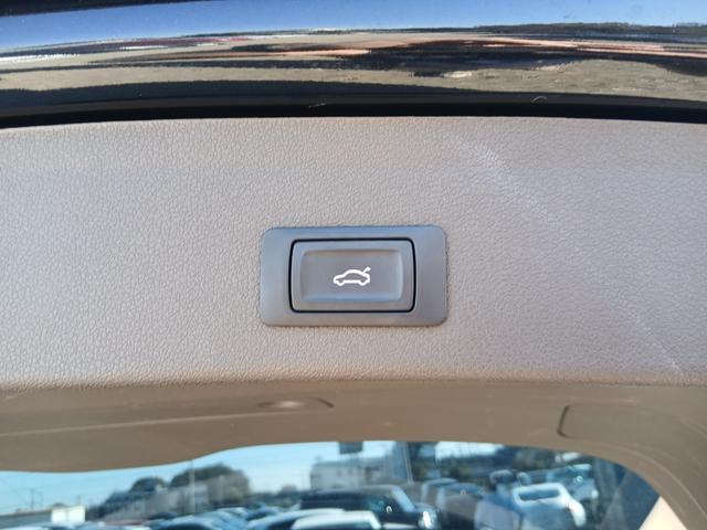 Q5 3.0TFSIクワトロ ETC純ナビBカメラ革PシートPリアゲート禁煙(18枚目)