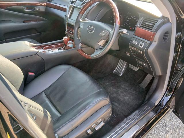 ＬＳ ＬＳ４６０　バージョンＳ　サンルーフ純正１９ＡＷＨＤＤナビＢカメ黒本革（6枚目）