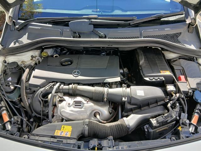 Bクラス B180 ブルーエフィシェンシー エクスクルーシブP バリューP セーフティP ブラウンレザー シートヒーター パワーシート バックカメラ パドルシフト パークトロニック ETC 16AW キーレス HID(11枚目)