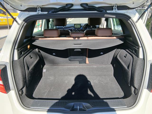 Bクラス B180 ブルーエフィシェンシー エクスクルーシブP バリューP セーフティP ブラウンレザー シートヒーター パワーシート バックカメラ パドルシフト パークトロニック ETC 16AW キーレス HID(26枚目)