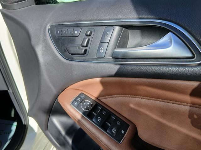 Bクラス B180 ブルーエフィシェンシー エクスクルーシブP バリューP セーフティP ブラウンレザー シートヒーター パワーシート バックカメラ パドルシフト パークトロニック ETC 16AW キーレス HID(27枚目)
