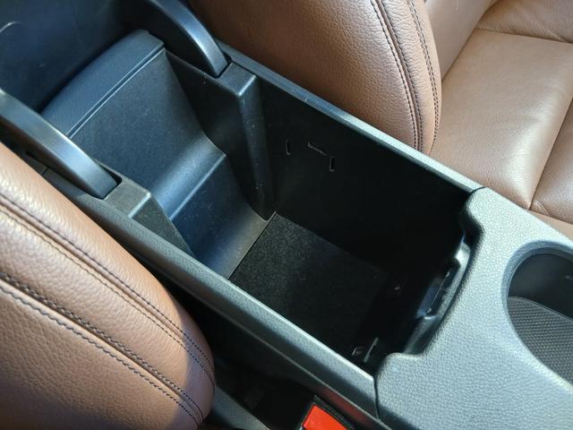 Bクラス B180 ブルーエフィシェンシー エクスクルーシブP バリューP セーフティP ブラウンレザー シートヒーター パワーシート バックカメラ パドルシフト パークトロニック ETC 16AW キーレス HID(33枚目)