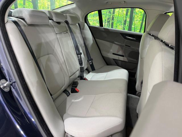 XE XE ピュア MERIDIANサウンド アダプティブクルーズコントロール レーンデパーチャワーニング インタラクティブドライバーディスプレイ バックカメラ パドルシフト 純正17インチアルミホイール(12枚目)