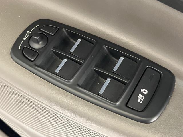 XE XE ピュア MERIDIANサウンド アダプティブクルーズコントロール レーンデパーチャワーニング インタラクティブドライバーディスプレイ バックカメラ パドルシフト 純正17インチアルミホイール(36枚目)