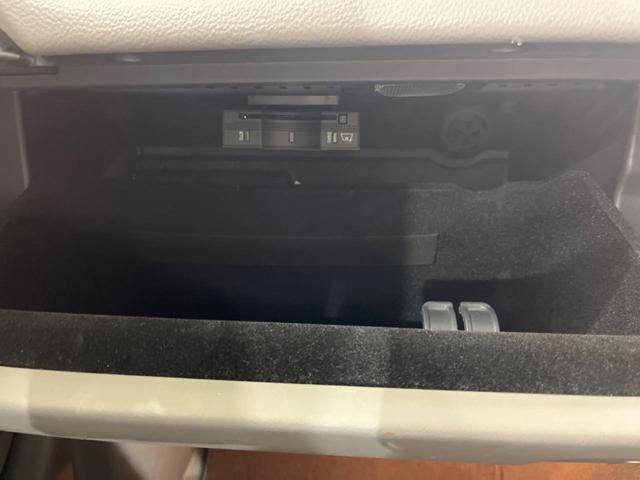 XE XE ピュア MERIDIANサウンド アダプティブクルーズコントロール レーンデパーチャワーニング インタラクティブドライバーディスプレイ バックカメラ パドルシフト 純正17インチアルミホイール(42枚目)