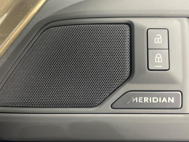 ディフェンダー ９０Ｘ－ダイナミックＨＳＥ　Ｄ３５０　認定中古車　スライディングガラスルーフ　ＭＥＲＩＤＩＡＮサウンドシステム　シートクーラー＆シートヒーター　エアサスペンション　インテリアリアビューミラー　３Ｄサラウンドカメラ　アダプティブクルーズ（5枚目）