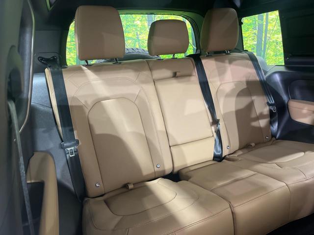 ディフェンダー ９０Ｘ－ダイナミックＨＳＥ　Ｄ３５０　認定中古車　スライディングガラスルーフ　ＭＥＲＩＤＩＡＮサウンドシステム　シートクーラー＆シートヒーター　エアサスペンション　インテリアリアビューミラー　３Ｄサラウンドカメラ　アダプティブクルーズ（16枚目）