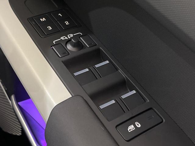 ディフェンダー １３０ＳＥ　Ｄ３００　認定中古車　ワンオーナー　スライディングパノラミックルーフ　シートヒーター　純正２０インチアルミホイール　３列目シート　エアサスペンション　インタラクティブドライバーディスプレイ（12枚目）