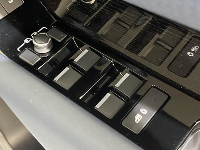レンジローバーヴェラール Ｒ　ダイナミック　Ｓ　Ｐ２５０　認定中古車　パノラミックガラスルーフ　パークアシスト　ブラックコントラストルーフ　フロント／リヤシートヒーター　シートメモリー　ＭＥＲＩＤＩＡＮサウンド　ステアリングホイールヒーター（31枚目）