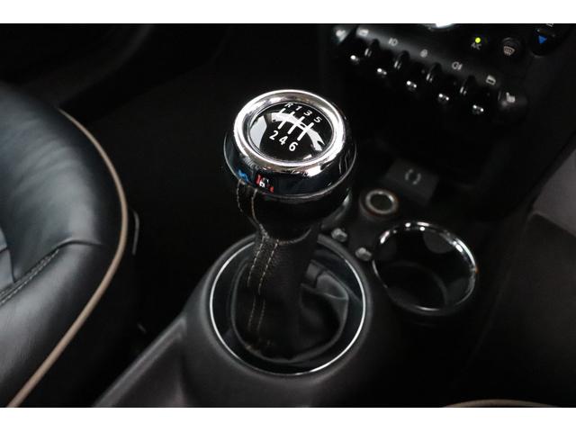 ＭＩＮＩ クーパー　クラブマン　ボンドストリート６速マニュアルトランスミッションＪＣＷエアロキット２０２５年８月１２カ月定期点検（エンジンオイルエレメント交換）（54枚目）