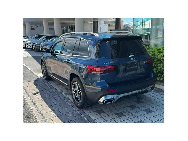 ヤナセの中古車は、すべて第三者検査専門機関(AIS)によって、内外装から機関にいたるまで公正かつ厳正に検査されます。検査後、経験豊富なスタッフが、記録簿の確認、CPU診断テストなどを実施いたします。