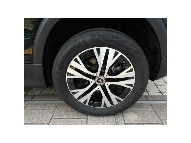 GLB GLB180 エディションブラックスターズ 3列シート AMGライン Bluetooth接続 ETC LEDヘッドライト TV コネクテッド機能 サイドカメラ シートヒーター ナビ バックモニター パワーシート フロアマット フロントカメラ(8枚目)