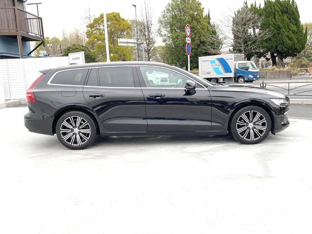 Ｖ６０ Ｂ５　インスクリプション　認定中古車　衝突被害軽減ブレーキ　３６０°カメラ　アダプティブクルーズコントロール　パイロットアシスト　純正９インチナビ　ｈａｒｍａｎ／ｋａｒｄｏｎ　シートベンチレーション　マッサージ機能付きシート（46枚目）