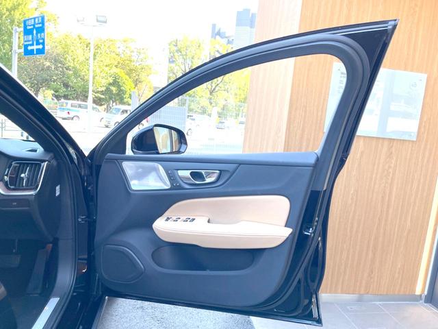 Ｖ６０ アルティメット　Ｂ４　認定中古車　ナッパレザーシート　Ｂ＆Ｗプレミアムオーディオ　インテリセーフ　衝突被害軽減ブレーキ　３６０°ビューカメラ　パイロットアシスト　レーダークルーズ　純正９インチナビ　マッサージ機能付きシート（11枚目）