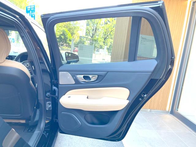Ｖ６０ アルティメット　Ｂ４　認定中古車　ナッパレザーシート　Ｂ＆Ｗプレミアムオーディオ　インテリセーフ　衝突被害軽減ブレーキ　３６０°ビューカメラ　パイロットアシスト　レーダークルーズ　純正９インチナビ　マッサージ機能付きシート（12枚目）