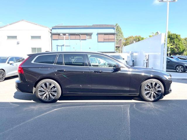 Ｖ６０ アルティメット　Ｂ４　認定中古車　ナッパレザーシート　Ｂ＆Ｗプレミアムオーディオ　インテリセーフ　衝突被害軽減ブレーキ　３６０°ビューカメラ　パイロットアシスト　レーダークルーズ　純正９インチナビ　マッサージ機能付きシート（40枚目）