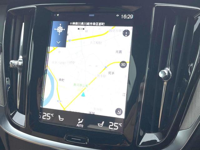 Ｖ６０ Ｔ５　インスクリプション　サンルーフ　純正９インチナビ　本革シート　３６０°ビューカメラ　ｈａｒｍａｎｋａｒｄｏｎ　インテリセーフ　レーダークルーズ　シートヒーター　パワーシート　パワーバックドア　ＬＥＤヘッドライト（7枚目）