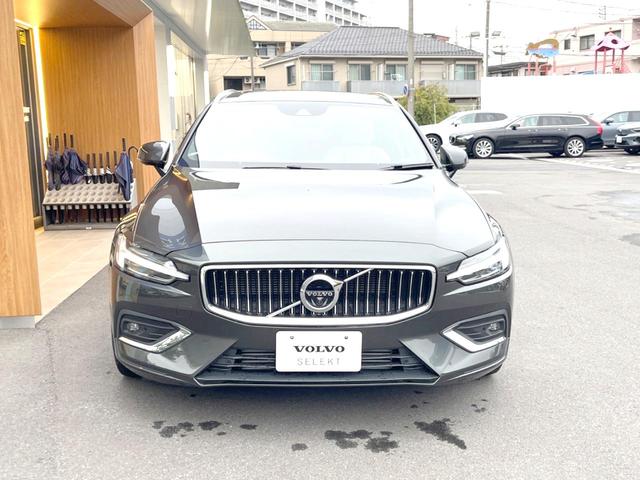 Ｖ６０ Ｔ５　インスクリプション　サンルーフ　純正９インチナビ　本革シート　３６０°ビューカメラ　ｈａｒｍａｎｋａｒｄｏｎ　インテリセーフ　レーダークルーズ　シートヒーター　パワーシート　パワーバックドア　ＬＥＤヘッドライト（18枚目）