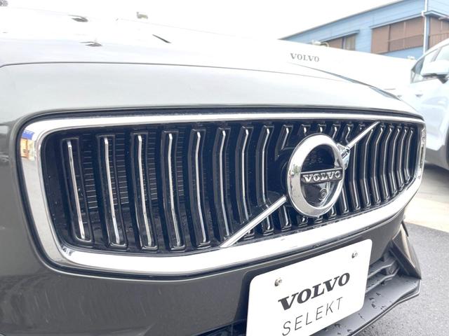 Ｖ６０ Ｔ５　インスクリプション　サンルーフ　純正９インチナビ　本革シート　３６０°ビューカメラ　ｈａｒｍａｎｋａｒｄｏｎ　インテリセーフ　レーダークルーズ　シートヒーター　パワーシート　パワーバックドア　ＬＥＤヘッドライト（24枚目）