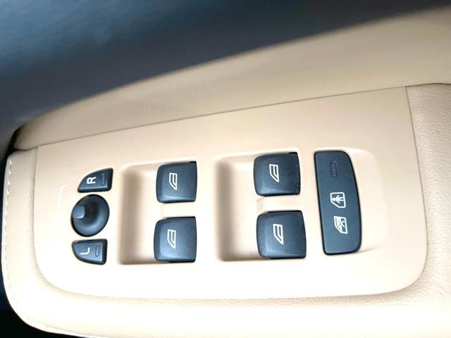 Ｖ６０ Ｔ５　インスクリプション　サンルーフ　純正９インチナビ　本革シート　３６０°ビューカメラ　ｈａｒｍａｎｋａｒｄｏｎ　インテリセーフ　レーダークルーズ　シートヒーター　パワーシート　パワーバックドア　ＬＥＤヘッドライト（31枚目）