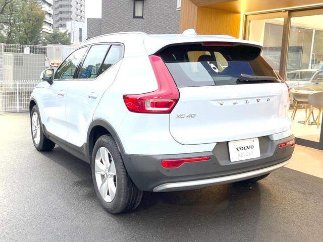 ＸＣ４０ プラス　Ｂ３　認定中古車　インテリセーフ　衝突被害軽減ブレーキ　３６０°ビューカメラ　パイロットアシスト　レーダークルーズ　純正９インチナビ　シートヒーター　ＡｐｐｌｅＣａｒＰｌａｙ　Ｂｌｕｅｔｏｏｔｈ　ＥＴＣ（7枚目）