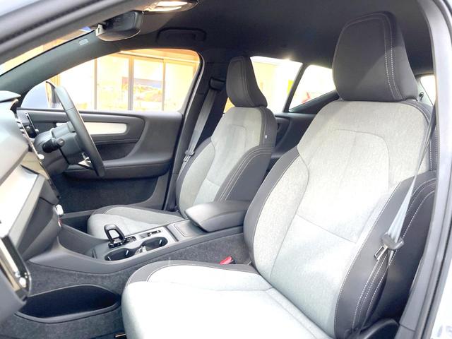 ＸＣ４０ プラス　Ｂ３　認定中古車　インテリセーフ　衝突被害軽減ブレーキ　３６０°ビューカメラ　パイロットアシスト　レーダークルーズ　純正９インチナビ　シートヒーター　ＡｐｐｌｅＣａｒＰｌａｙ　Ｂｌｕｅｔｏｏｔｈ　ＥＴＣ（13枚目）