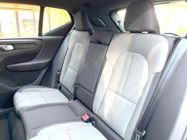 ＸＣ４０ プラス　Ｂ３　認定中古車　インテリセーフ　衝突被害軽減ブレーキ　３６０°ビューカメラ　パイロットアシスト　レーダークルーズ　純正９インチナビ　シートヒーター　ＡｐｐｌｅＣａｒＰｌａｙ　Ｂｌｕｅｔｏｏｔｈ　ＥＴＣ（14枚目）