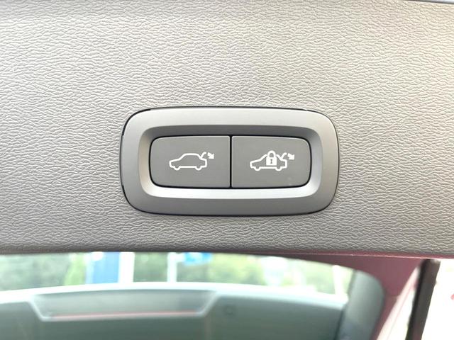 ＸＣ４０ プラス　Ｂ３　認定中古車　インテリセーフ　衝突被害軽減ブレーキ　３６０°ビューカメラ　パイロットアシスト　レーダークルーズ　純正９インチナビ　シートヒーター　ＡｐｐｌｅＣａｒＰｌａｙ　Ｂｌｕｅｔｏｏｔｈ　ＥＴＣ（16枚目）