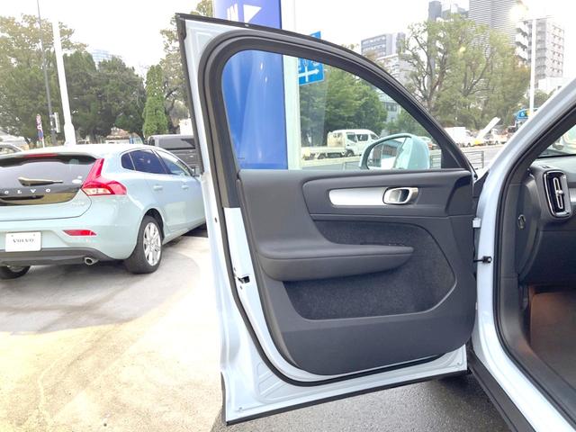 ＸＣ４０ プラス　Ｂ３　認定中古車　インテリセーフ　衝突被害軽減ブレーキ　３６０°ビューカメラ　パイロットアシスト　レーダークルーズ　純正９インチナビ　シートヒーター　ＡｐｐｌｅＣａｒＰｌａｙ　Ｂｌｕｅｔｏｏｔｈ　ＥＴＣ（21枚目）