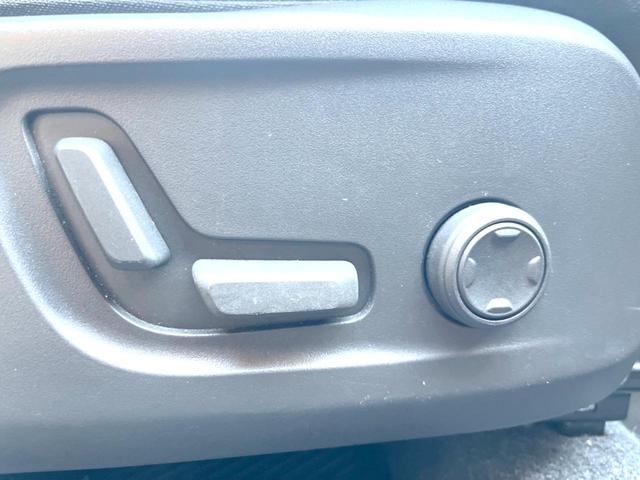 XC40 アルティメット B4 AWD 認定中古車 サンルーフ haman/kardon 革シート Googleナビ 360°ビューカメラ 禁煙車 シートヒーター ハンドルヒーター メモリー機能付きパワーシート パワーテールゲート(11枚目)
