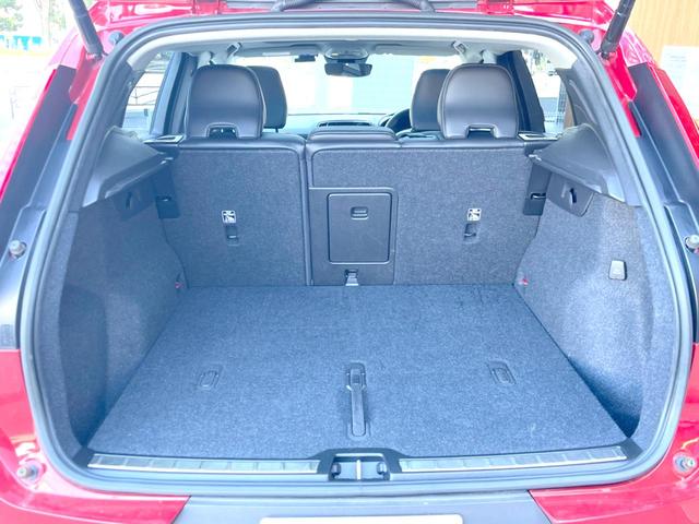 XC40 アルティメット B4 AWD 認定中古車 サンルーフ haman/kardon 革シート Googleナビ 360°ビューカメラ 禁煙車 シートヒーター ハンドルヒーター メモリー機能付きパワーシート パワーテールゲート(15枚目)