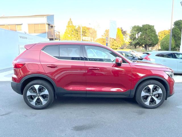 XC40 アルティメット B4 AWD 認定中古車 サンルーフ haman/kardon 革シート Googleナビ 360°ビューカメラ 禁煙車 シートヒーター ハンドルヒーター メモリー機能付きパワーシート パワーテールゲート(22枚目)